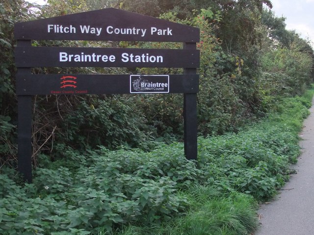 Sign at Braintree Station/Flitch Way © PAUL FARMER :: Geograph Britain ...