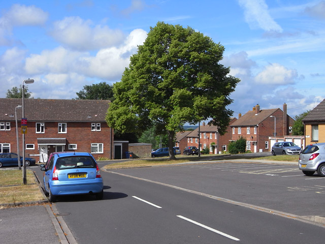 Kersley Crescent, RAF Odiham © Andrew Smith :: Geograph Britain and Ireland