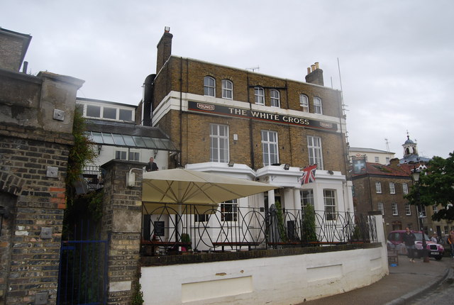 The White Cross, Richmond © N Chadwick cc-by-sa/2.0 :: Geograph Britain ...