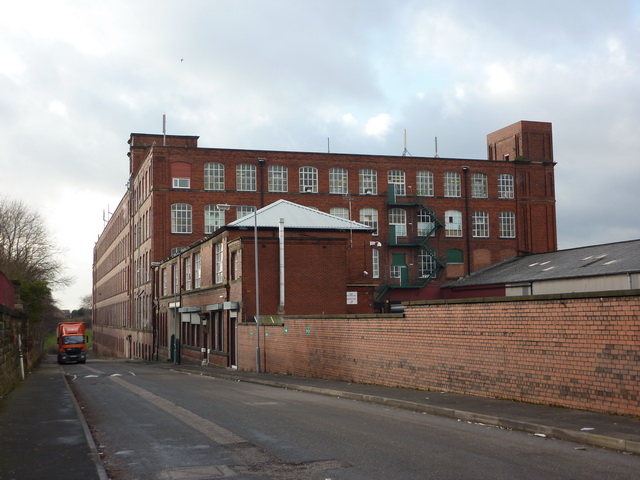 Grape Mill, Royton © Alexander P Kapp cc-by-sa/2.0 :: Geograph Britain ...