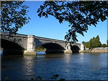 TQ2076 : Chiswick Bridge by Eirian Evans