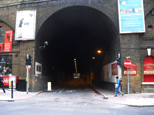 Stainer St. Tunnel at Tooley St.