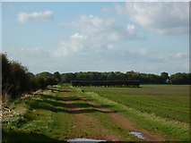 TA0640 : The way to New Holland Farm (not a public footpath) by Ian S