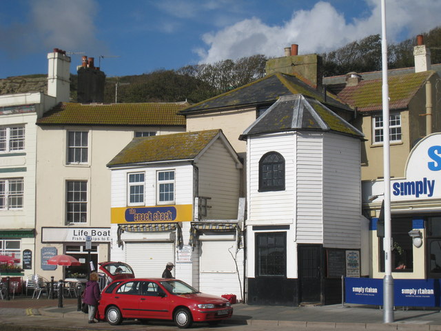 Shops and Cafés on East Parade