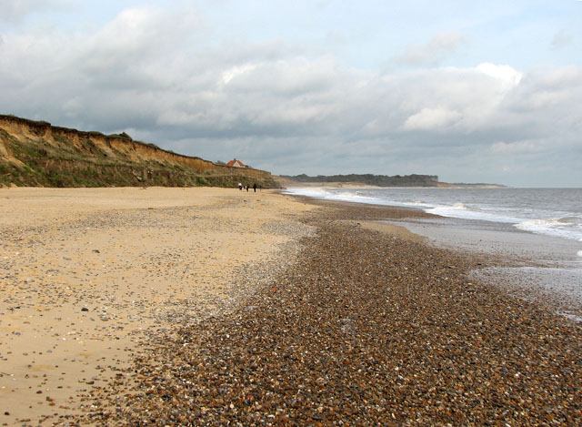 Unprotected beach and Easton Cliffs,... © Evelyn Simak :: Geograph ...