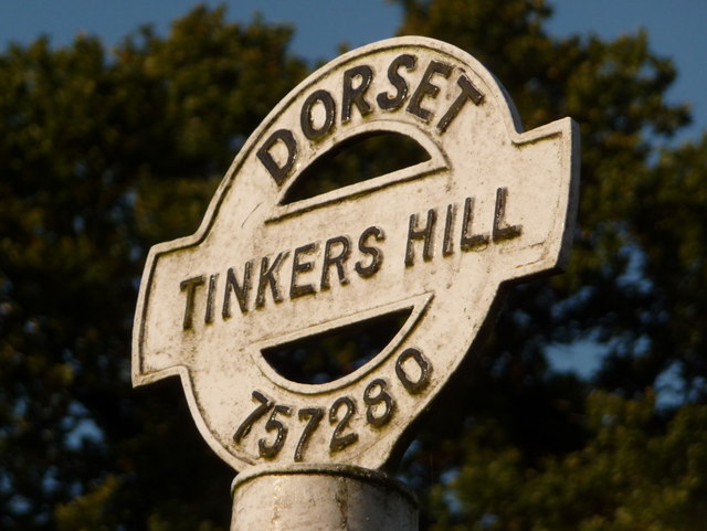 Bourton: detail of Tinkers Hill signpost