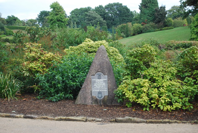 Dowding Memorial, Calverley Park