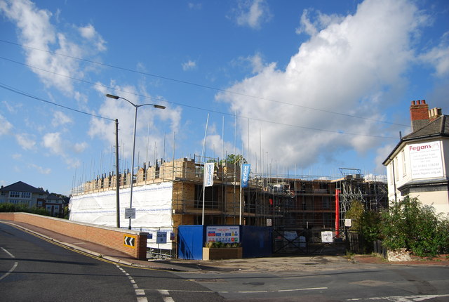 Building new apartments, Grosvenor Bridge.