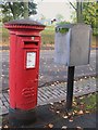 Edward VIII postbox, Leslie Road / Glencairn Drive, G41