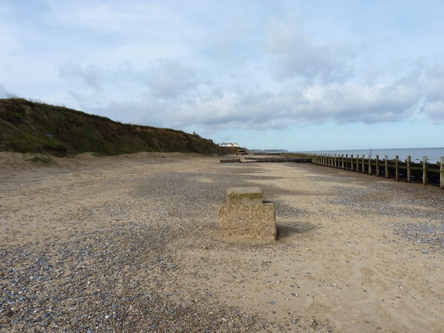 Behind the sea defences at Walcott Gap © Richard Law cc-by-sa/2.0 ...