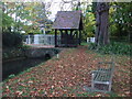 Bench and lych gate, Kingston Seymour