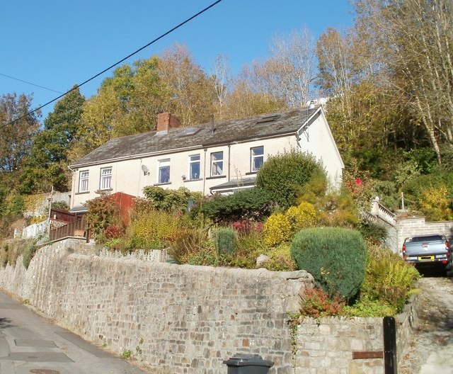 Houses At The Southern End Of High © Jaggery Geograph Britain And