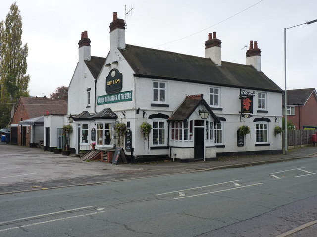 The Red Lion Inn, Holyhead Road,... © Richard Law cc-by-sa/2.0 ...