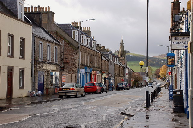 Innerleithen High Street © Jim Barton cc-by-sa/2.0 :: Geograph Britain ...