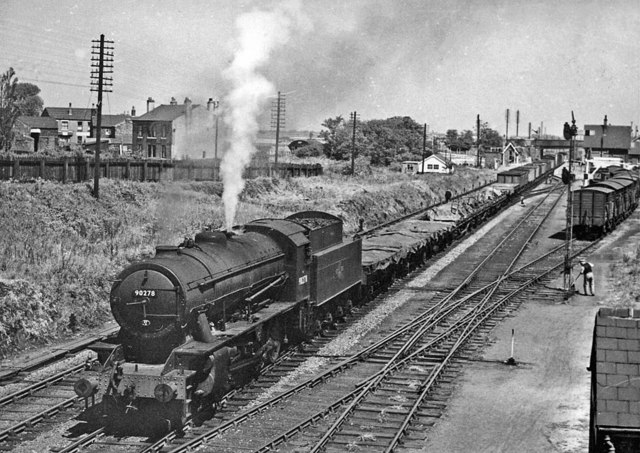 Down freight on Cheshire Lines at... © Ben Brooksbank cc-by-sa/2.0 ...