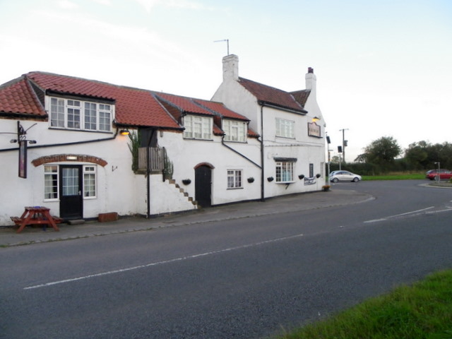 The Busby Stoop, Carlton Miniott © Maigheach-gheal :: Geograph Britain ...