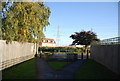 Footpath approaching Ridham Av, Kemsley