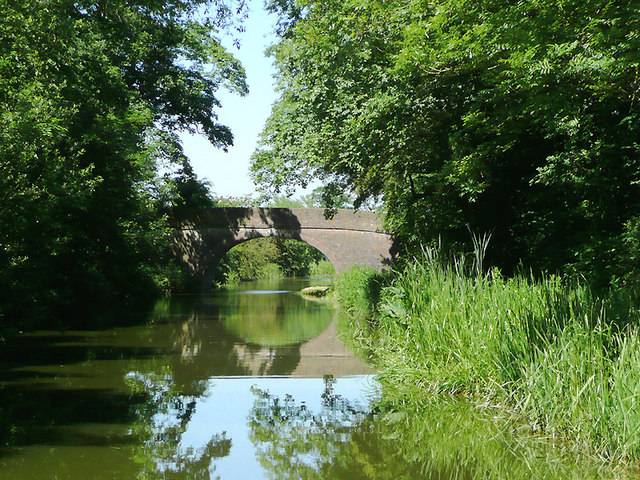 The Ashby Canal south of Snarestone,... © Roger D Kidd cc-by-sa/2.0 ...