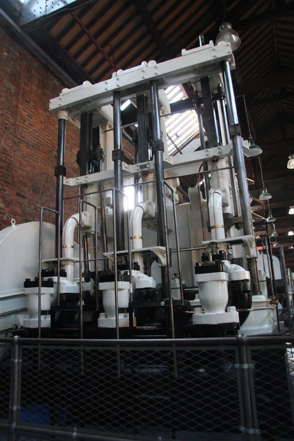 Hydraulic pumping engine - Manchester... \u00a9 Chris Allen cc-by-sa\/2.0 :: Geograph Britain and Ireland