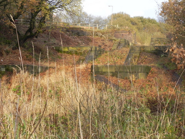 nob-end-locks-manchester-bolton-bury-david-dixon-geograph