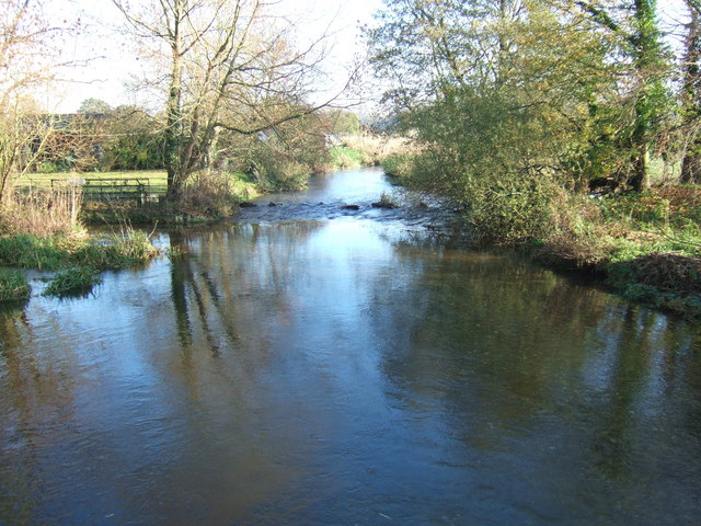 The River Wensum at Sculthorpe Mill near... © Richard Humphrey cc-by-sa ...