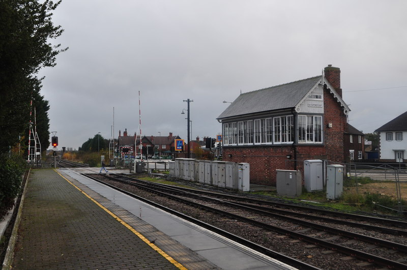 Sleaford East Signal Box © Ashley Dace cc-by-sa/2.0 :: Geograph Britain ...