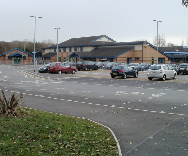 Ysgol Gymraeg Casnewydd, Newport © Jaggery cc-by-sa/2.0 :: Geograph ...