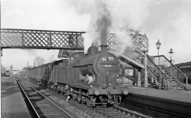 A heavy special Class C train of... © Ben Brooksbank cc-by-sa/2.0 ...