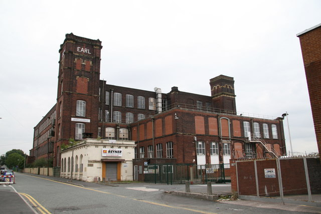 Earl Mill, Hathershaw © Chris Allen cc-by-sa/2.0 :: Geograph Britain ...