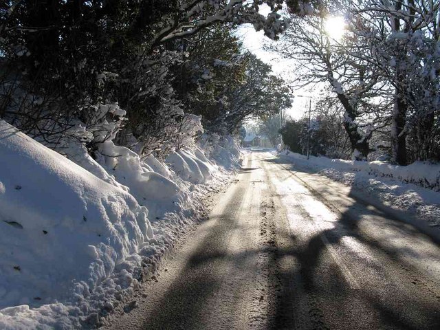 Snow scene at Hallfieldgate, Shirland