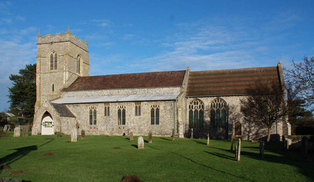 Holy Trinity, West Runton, Norfolk © John Salmon cc-by-sa/2.0 ...