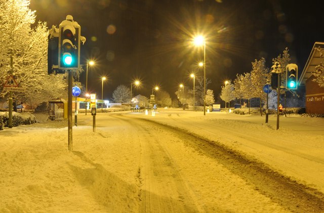 Tiverton : Kennedy Way & traffic lights © Lewis Clarke cc-by-sa/2.0 ...