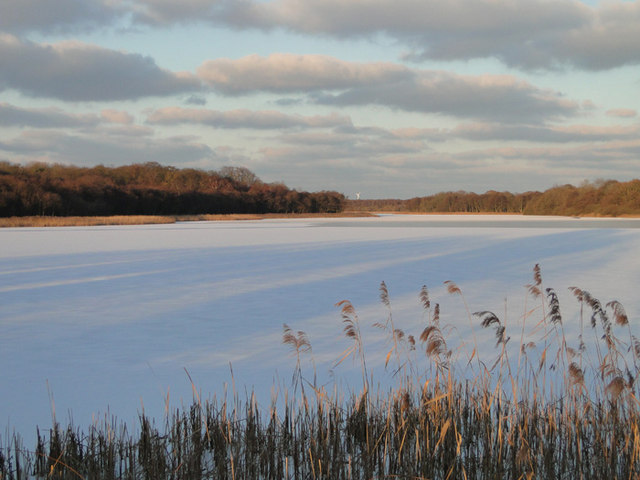 Ormesby Broad frozen over © Adrian S Pye cc-by-sa/2.0 :: Geograph ...