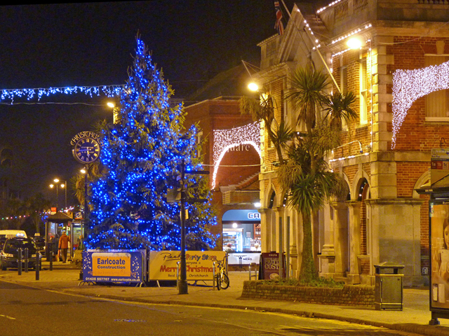 Christmas in Christchurch © Mike Smith cc-by-sa/2.0 :: Geograph Britain ...