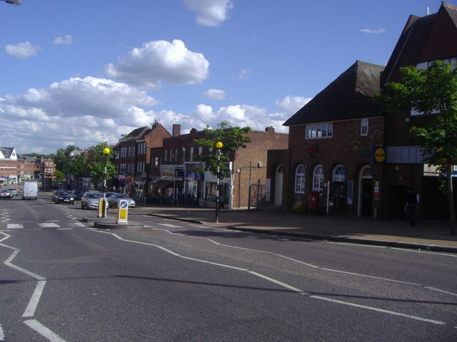 Shops on Bridge Street Pinner © David Howard cc-by-sa/2.0 :: Geograph ...