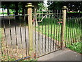 Gate at entrance to Kenilworth Cemetery