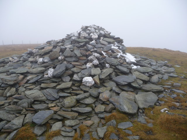 Summit cairn on Cadair Bronwen in winter © Jeremy Bolwell cc-by-sa/2.0 ...