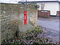 TM2851 : St. Audry's Lane & Yarmouth Road Edward VII Postbox by Geographer