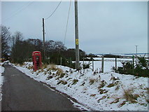 NH5057 : Telephone box at Knockfarrel by Dave Fergusson