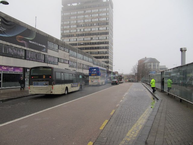 Buses along Station Hill