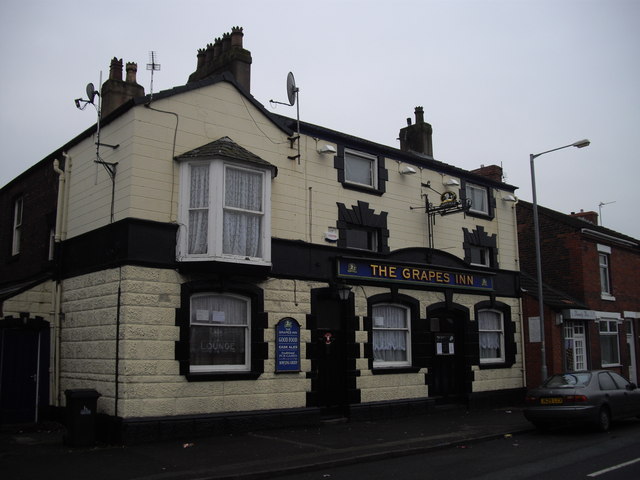 The Grapes Inn, Halton Rd, Runcorn © John Lord :: Geograph Britain and ...