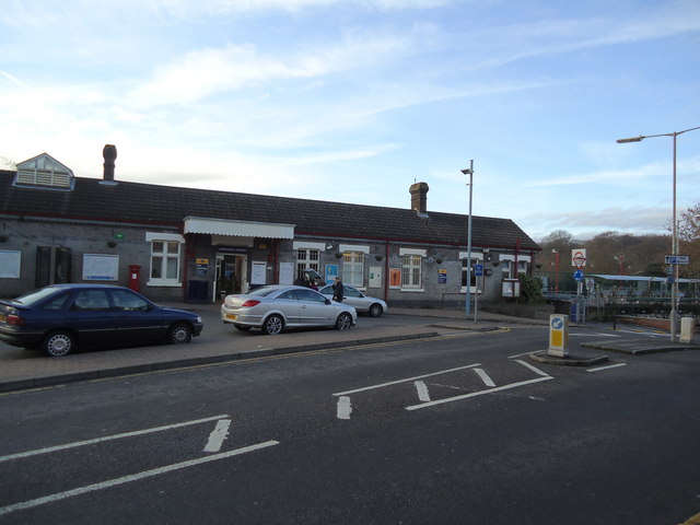 Amersham underground station © Stacey Harris cc-by-sa/2.0 :: Geograph ...