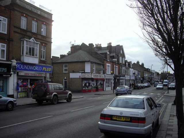 Station Road, North Chingford © PAUL FARMER cc-by-sa\/2.0 :: Geograph ...