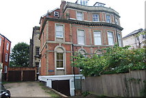 TQ5839 : Howrah House, London Rd by N Chadwick