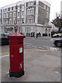London: postbox № W10 14, Oxford Gardens