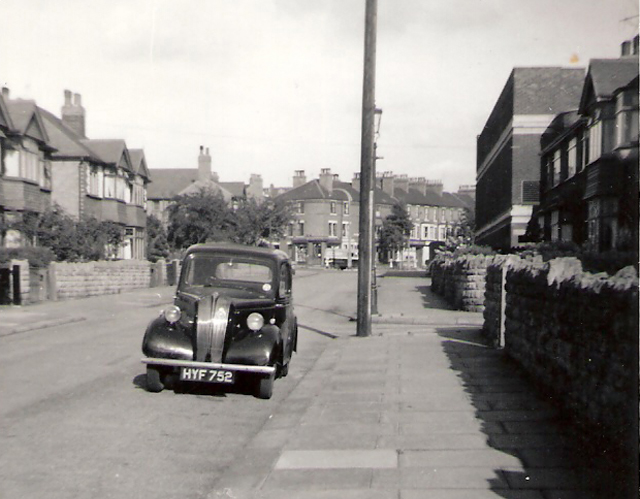 Newquay Avenue and HYF 752, 1958