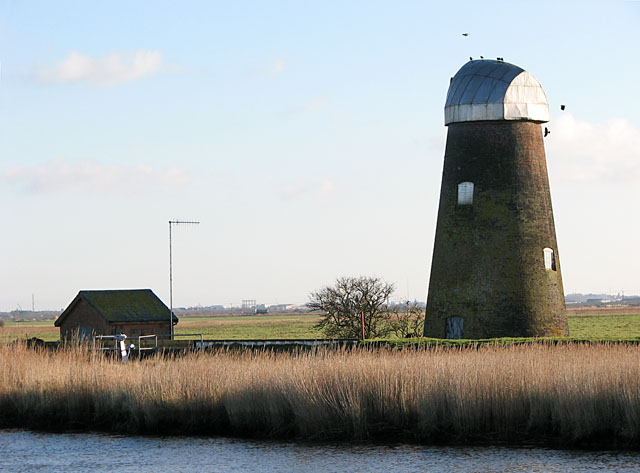 Five Mile House drainage pump on the River Bure
