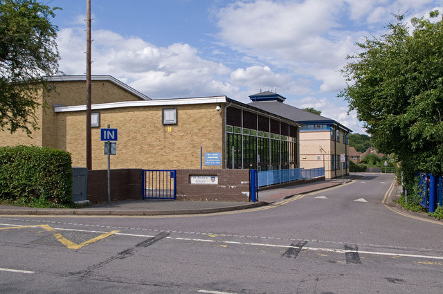 St Bede's School © Ian Capper cc-by-sa/2.0 :: Geograph Britain and Ireland