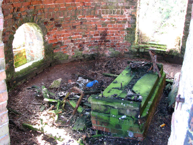 Stokesby Old Hall drainage pump on the River Bure - interior