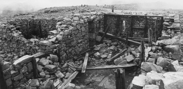 Ruins of Ben Nevis Observatory in 1982... © Jim Barton cc-by-sa/2.0 ...